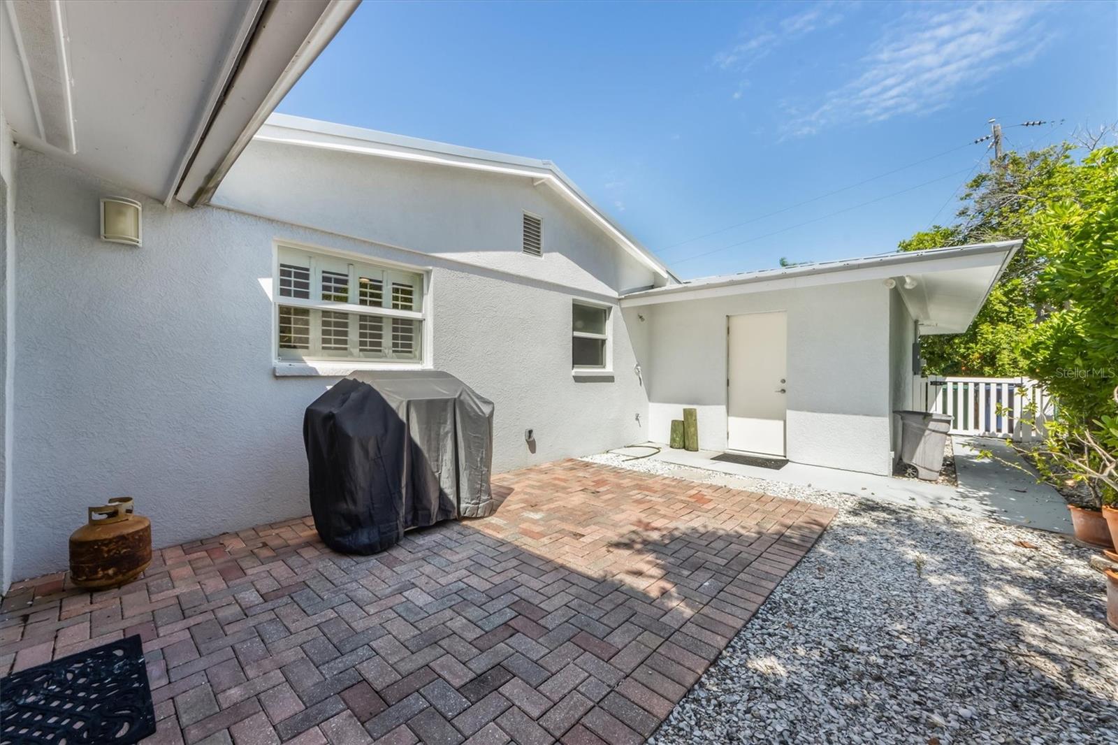 LUANA ISLES - Residential