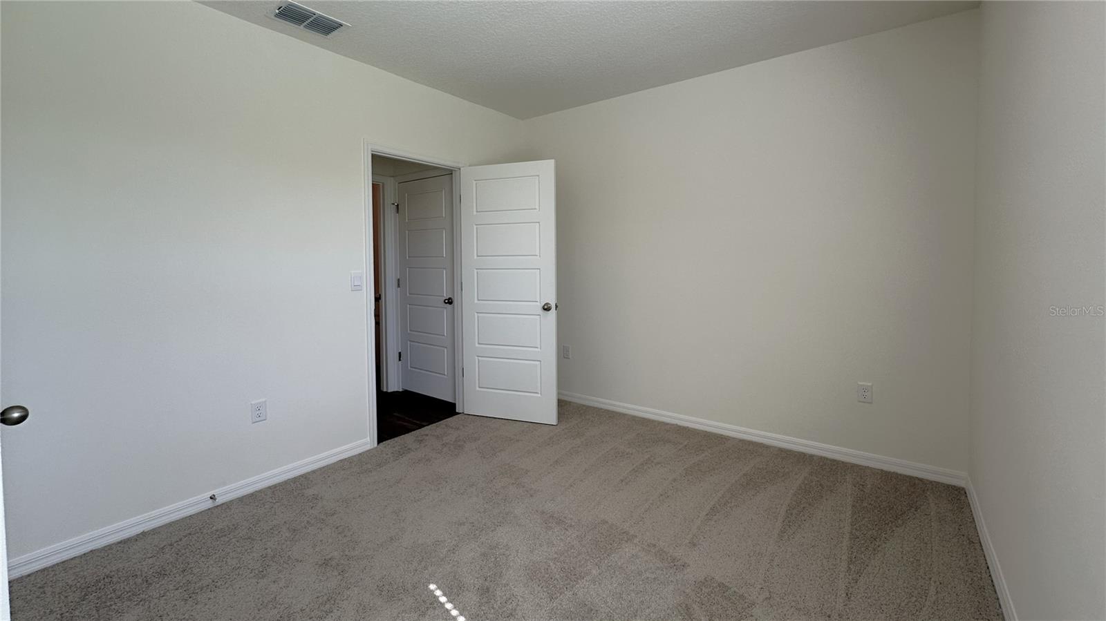 CASCADES PHS 1A & 1B - Residential Lease