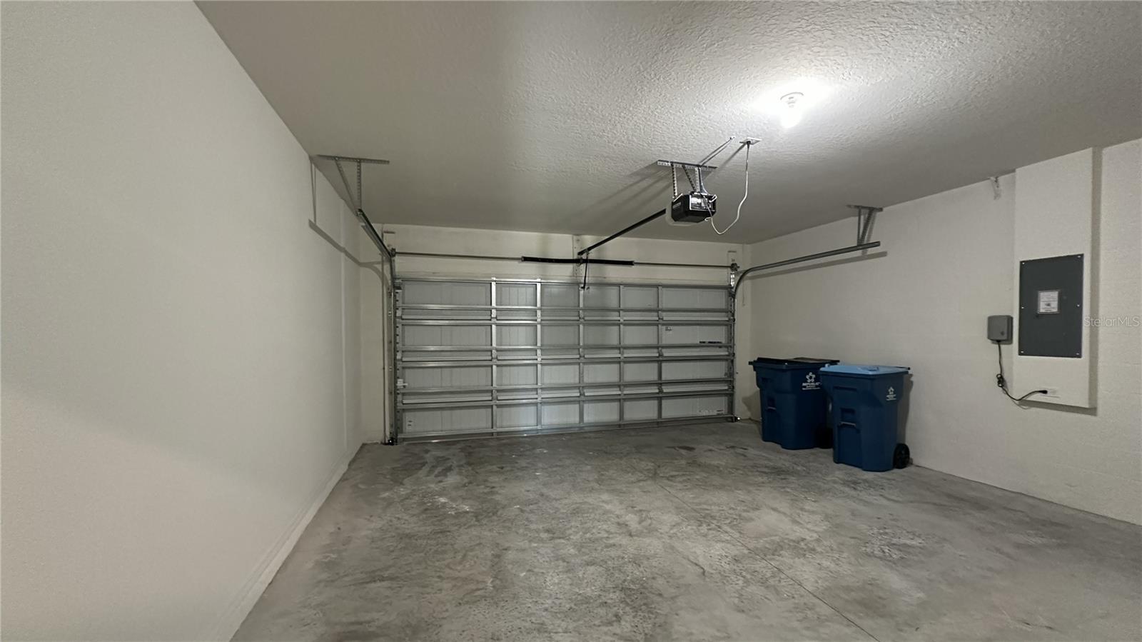 CASCADES PHS 1A & 1B - Residential Lease