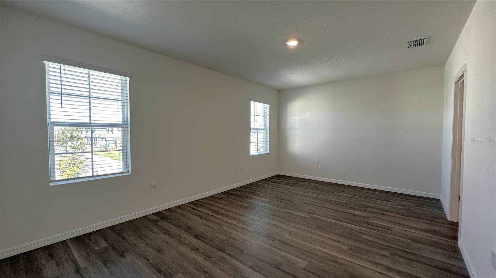 CASCADES PHS 1A & 1B - Residential Lease