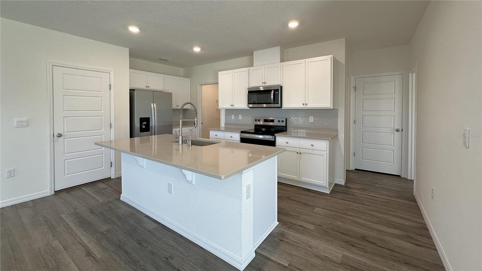 CASCADES PHS 1A & 1B - Residential Lease