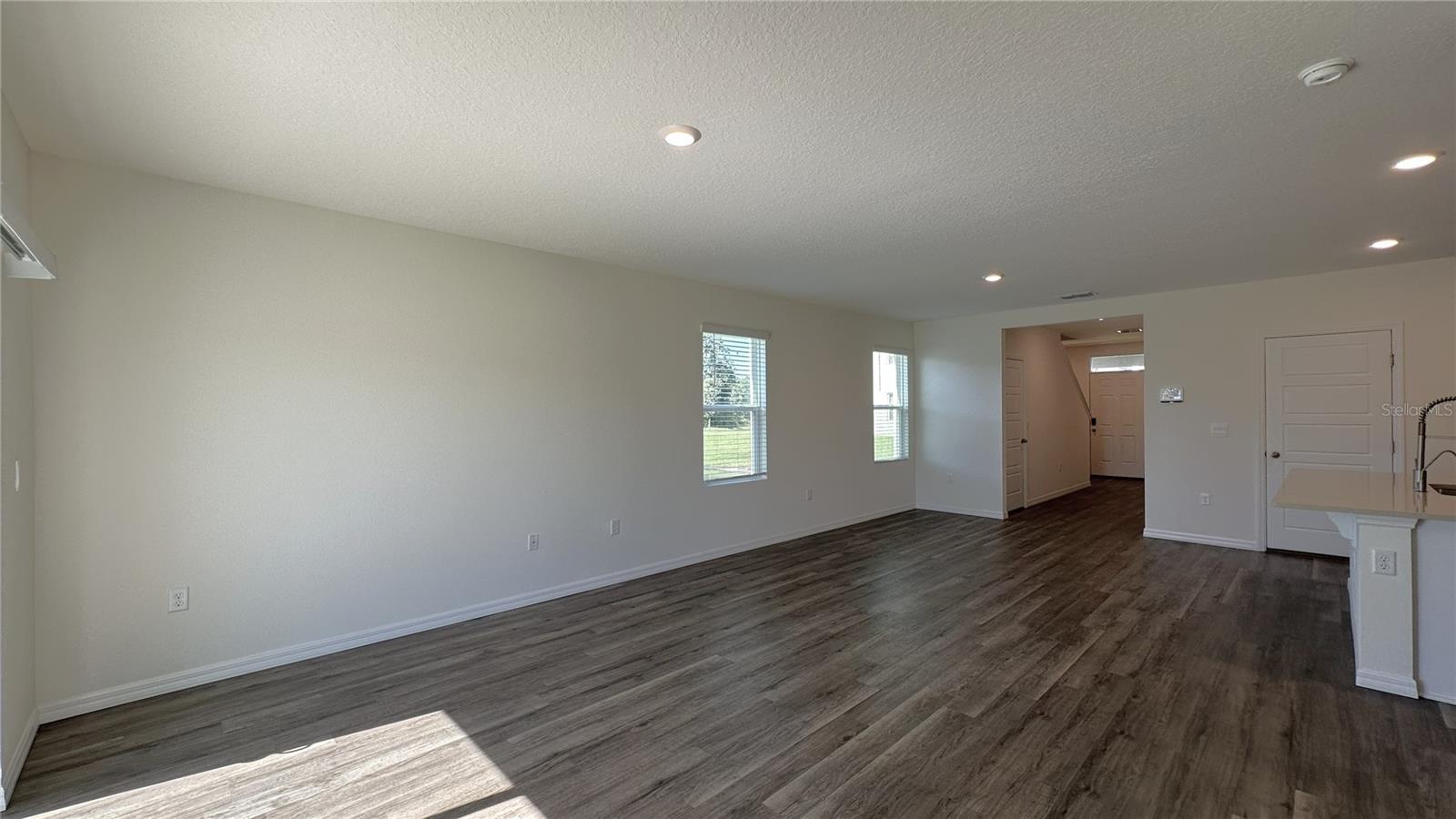 CASCADES PHS 1A & 1B - Residential Lease