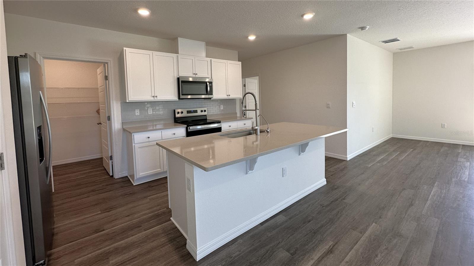 CASCADES PHS 1A & 1B - Residential Lease