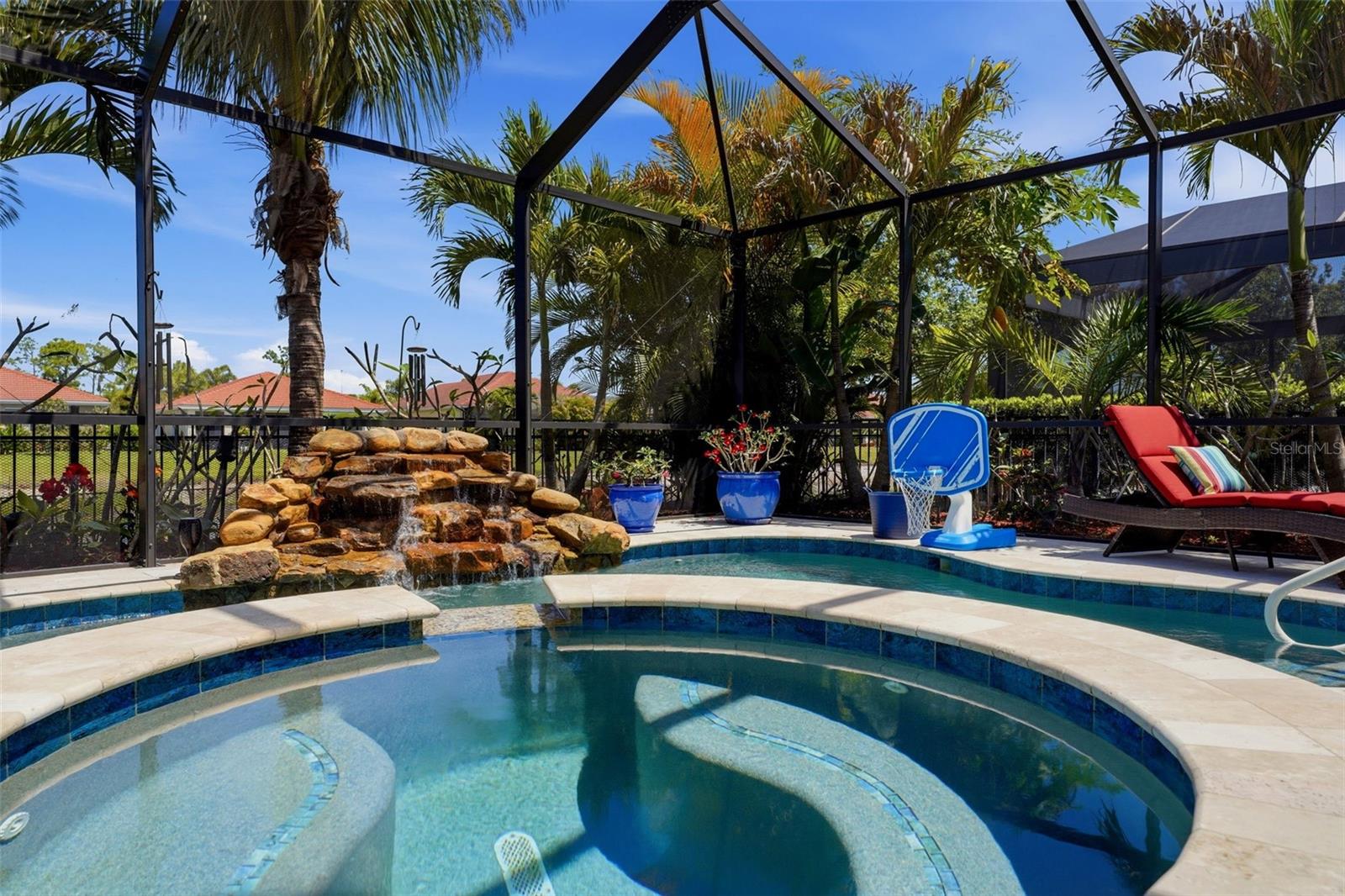 CARIBBEAN VILLAGE - Residential