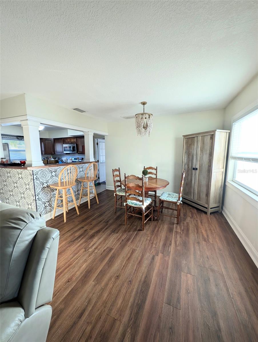 LAKESIDE TERRACE 1ST ADD - Residential Lease