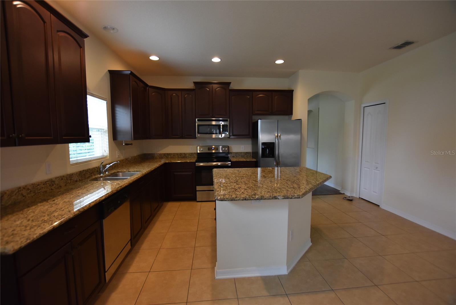 WATERSIDE POINTE PH I I P S T - Residential Lease