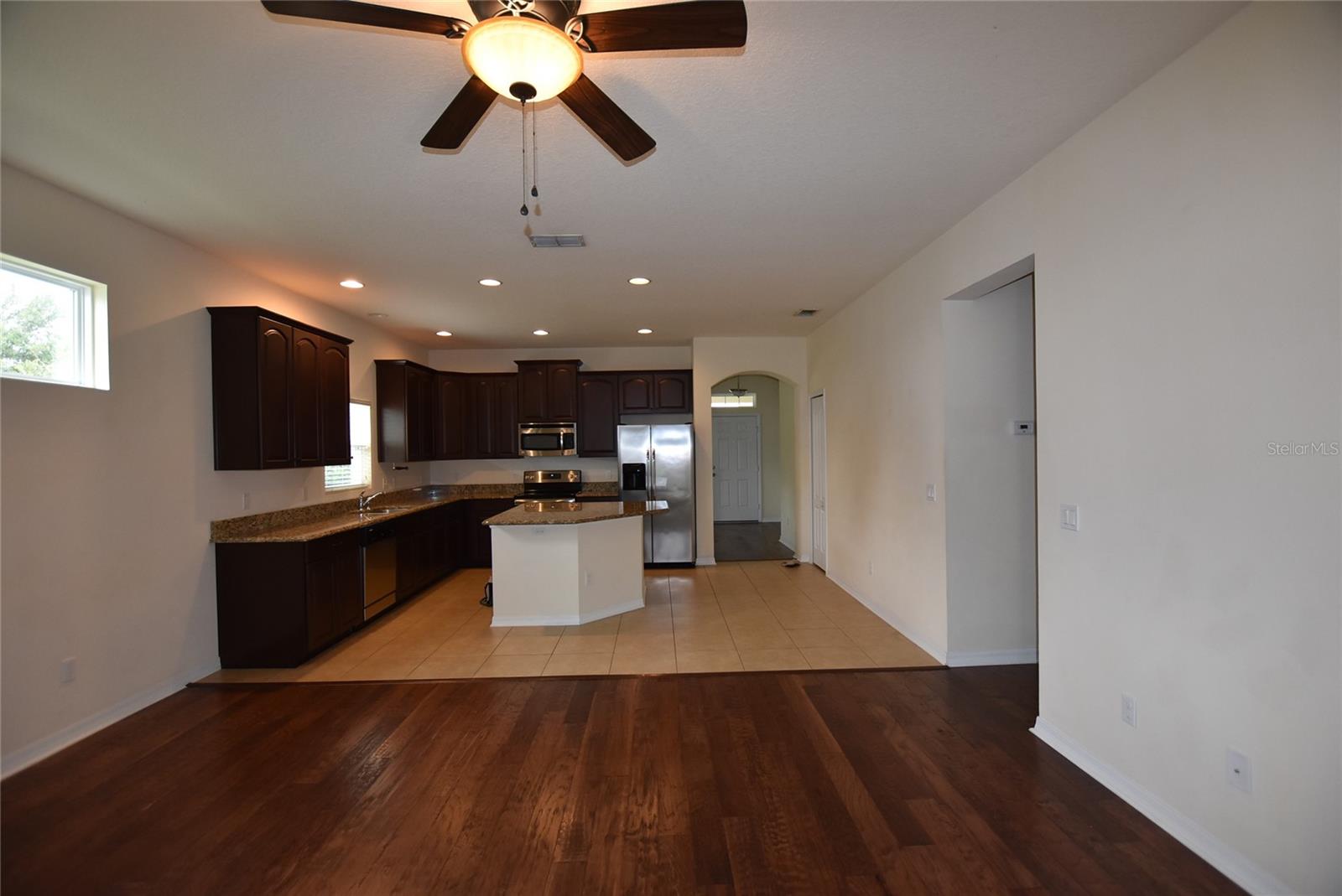 WATERSIDE POINTE PH I I P S T - Residential Lease