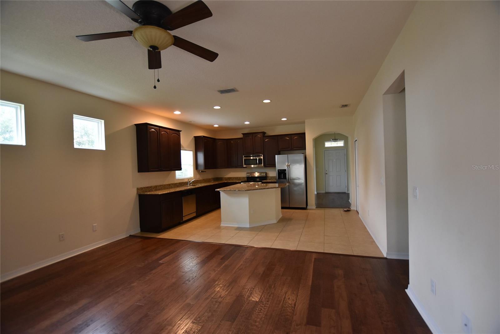 WATERSIDE POINTE PH I I P S T - Residential Lease