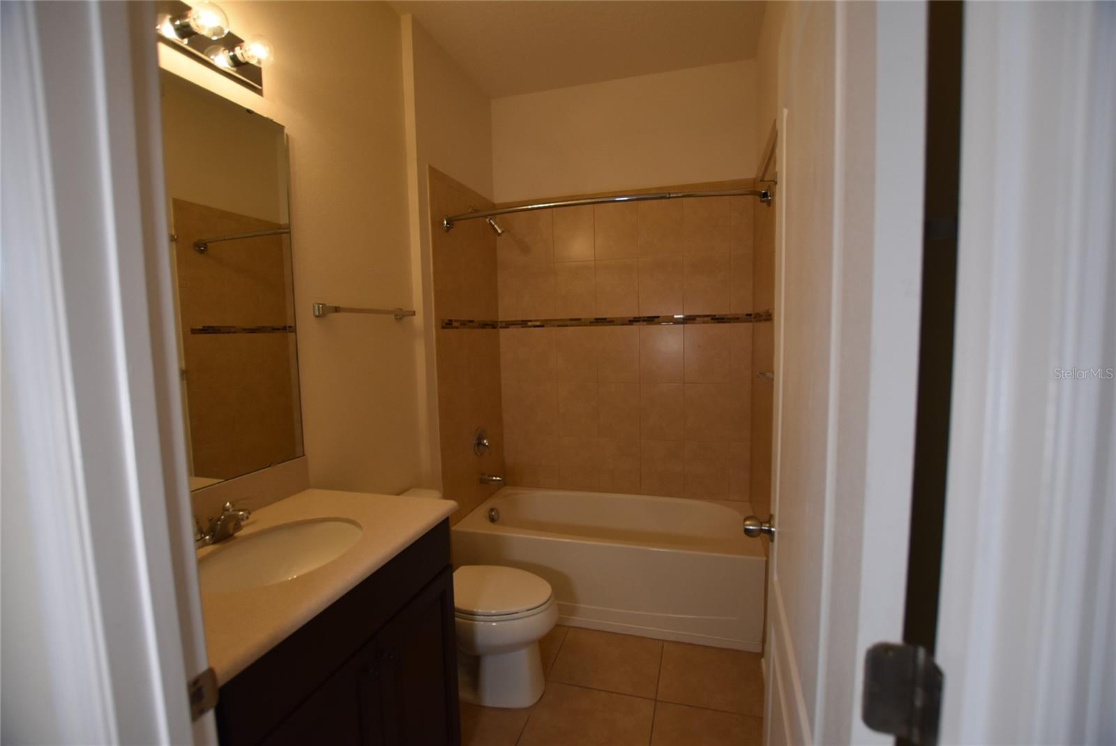 WATERSIDE POINTE PH I I P S T - Residential Lease