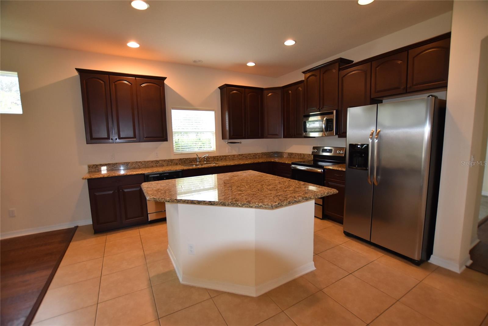 WATERSIDE POINTE PH I I P S T - Residential Lease