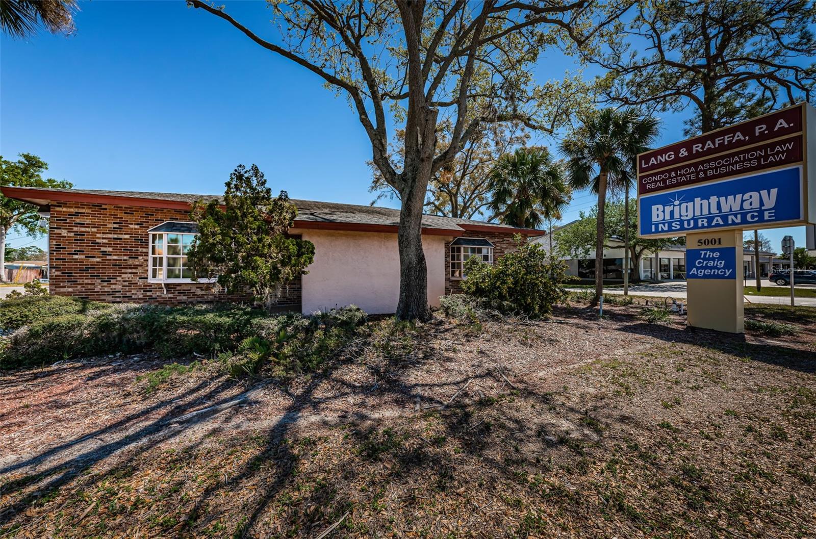 Spacious professional corner office space in desirable, high-visability, St Petersburg location for lease. This is a NNN lease and available immediately. The space offers a designated reception area, waiting room, conference room and ADA bathroom. The building offers off street parking. Don't miss this opportunity to bring your business to one of St. Petersburg's most dynamic neighborhoods. The conference room offers large windows on 2 sides letting in an abundance of natural light in an open space area providing multiple use options. Take advantage of this opportunity to start, move, or increase your business in a very desirable location.