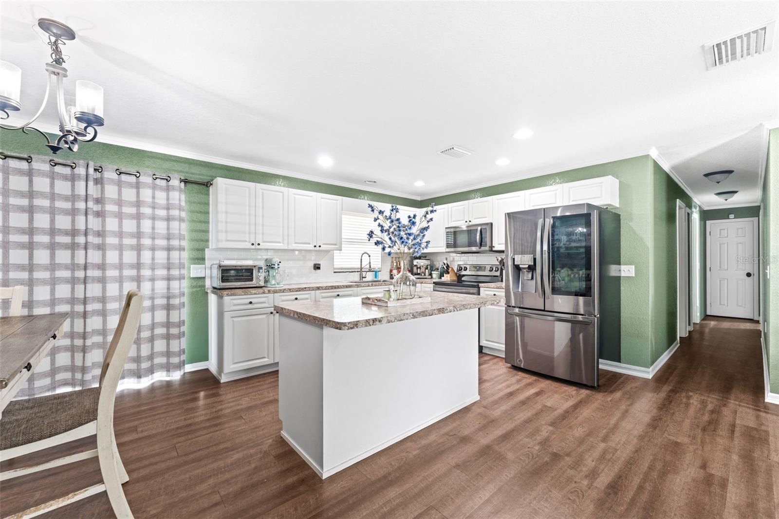 STONE HILL - Residential