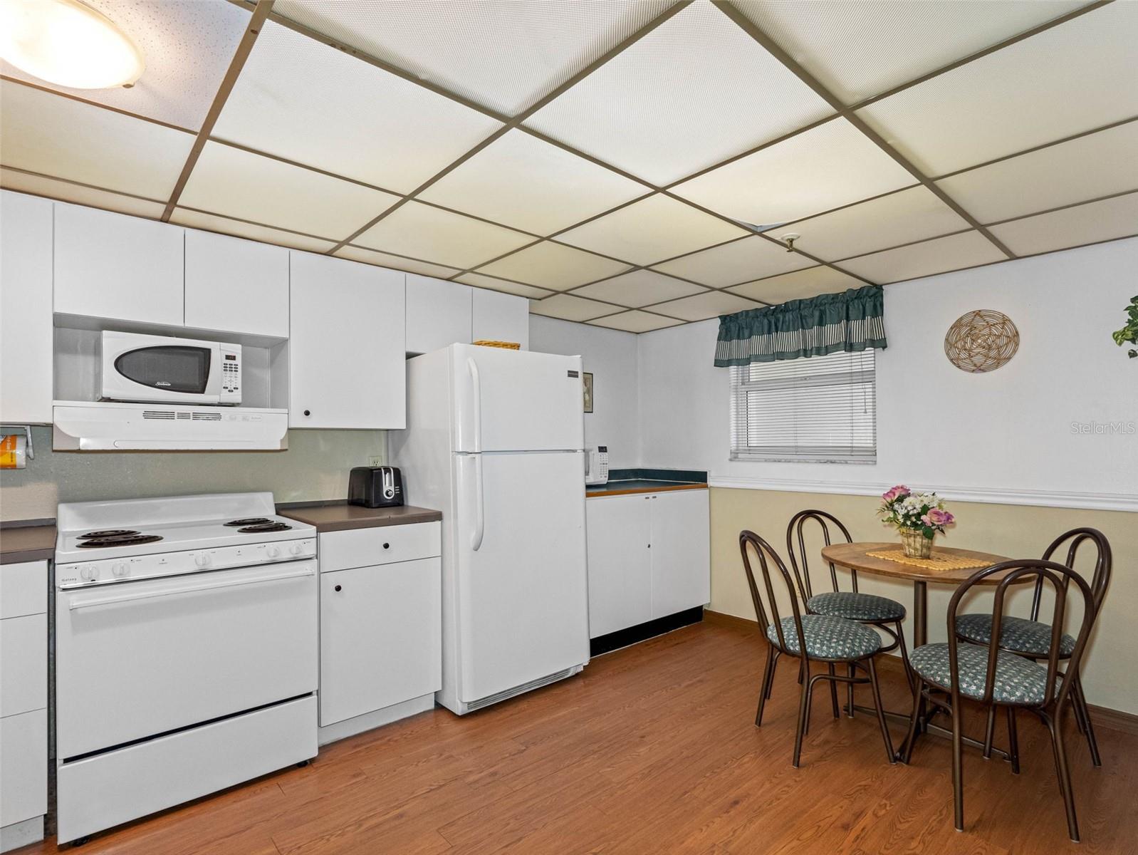 SEA BREEZE OF MADEIRA CONDO - Residential