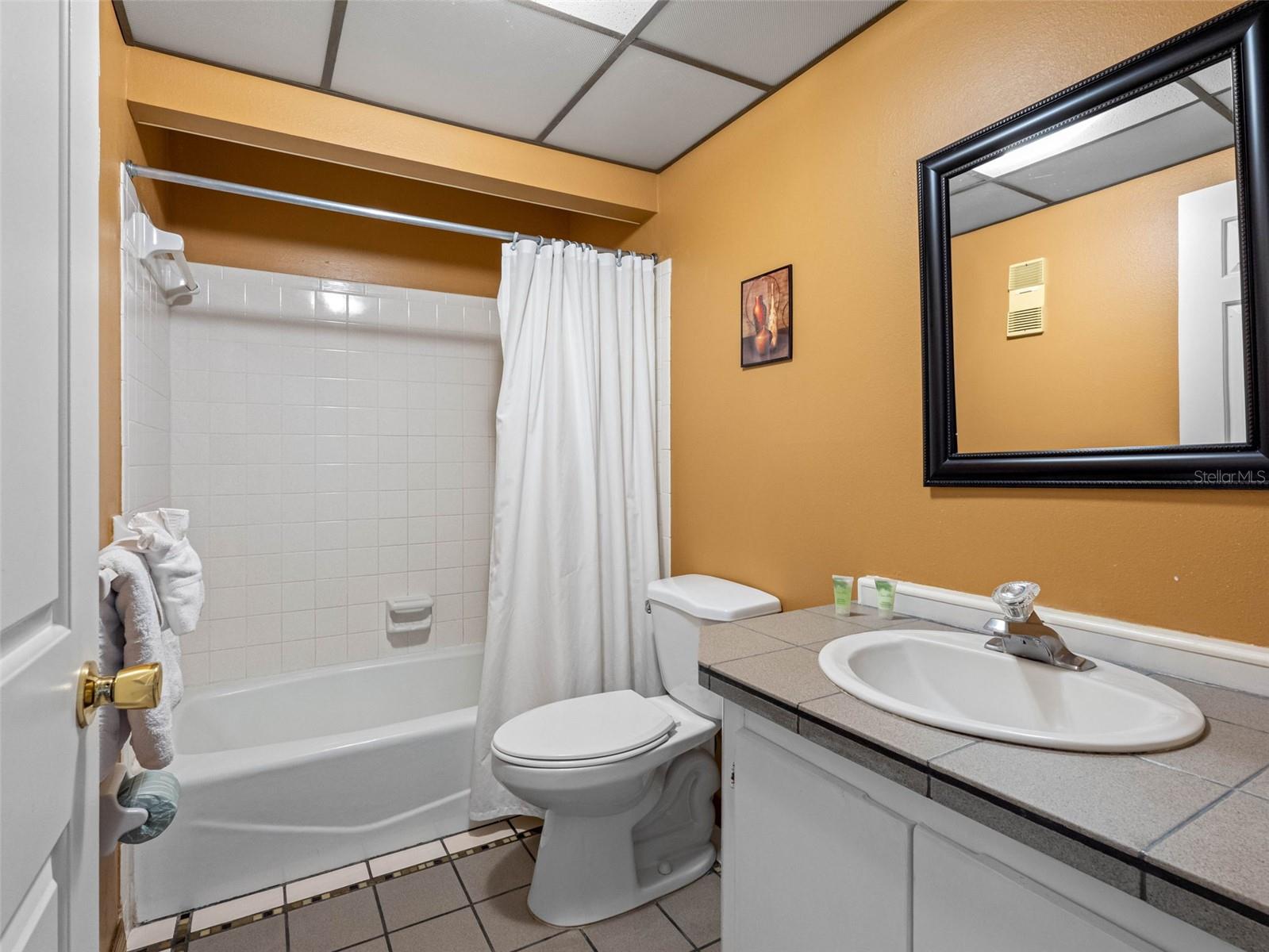 SEA BREEZE OF MADEIRA CONDO - Residential