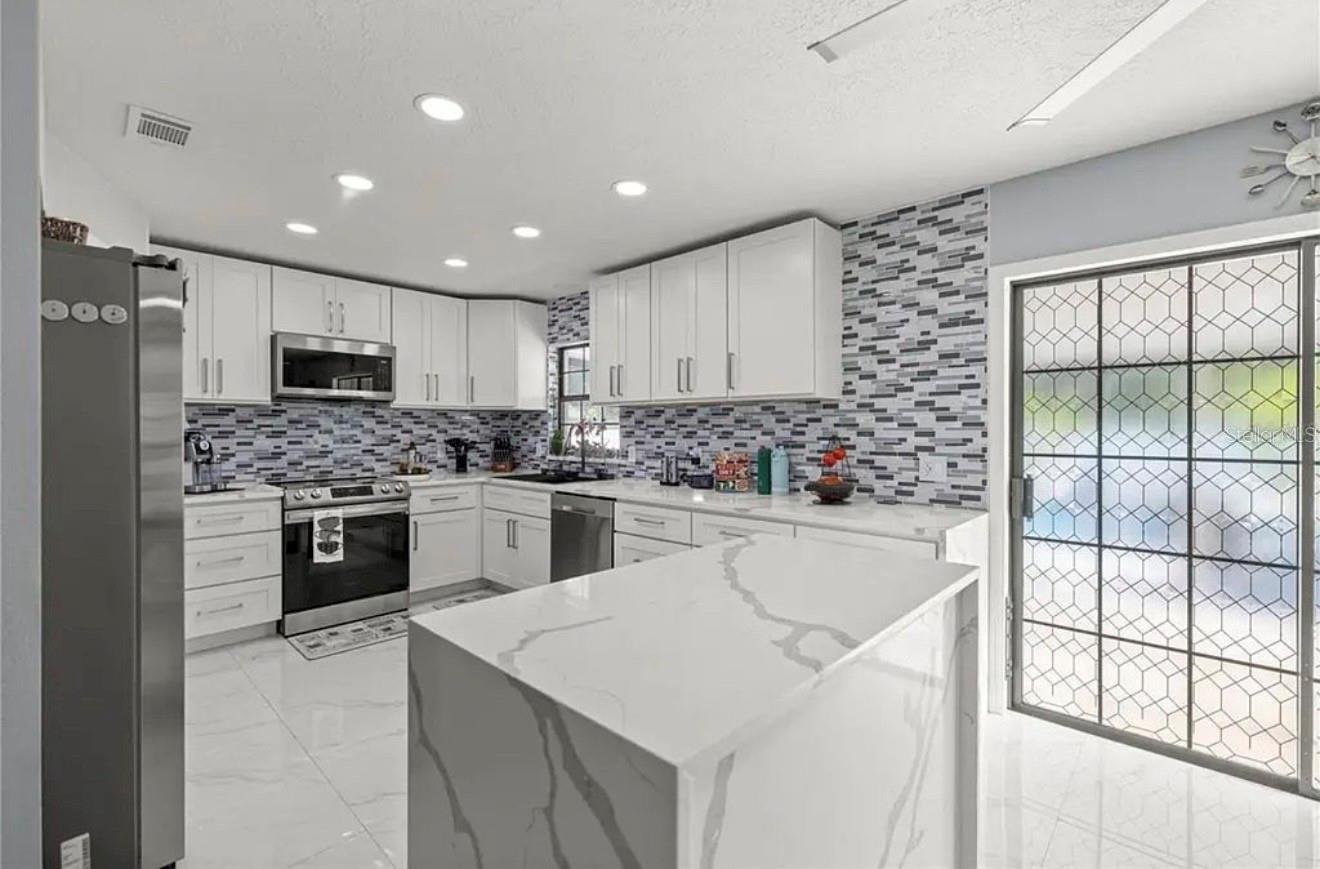 OCALA OAKS - Residential
