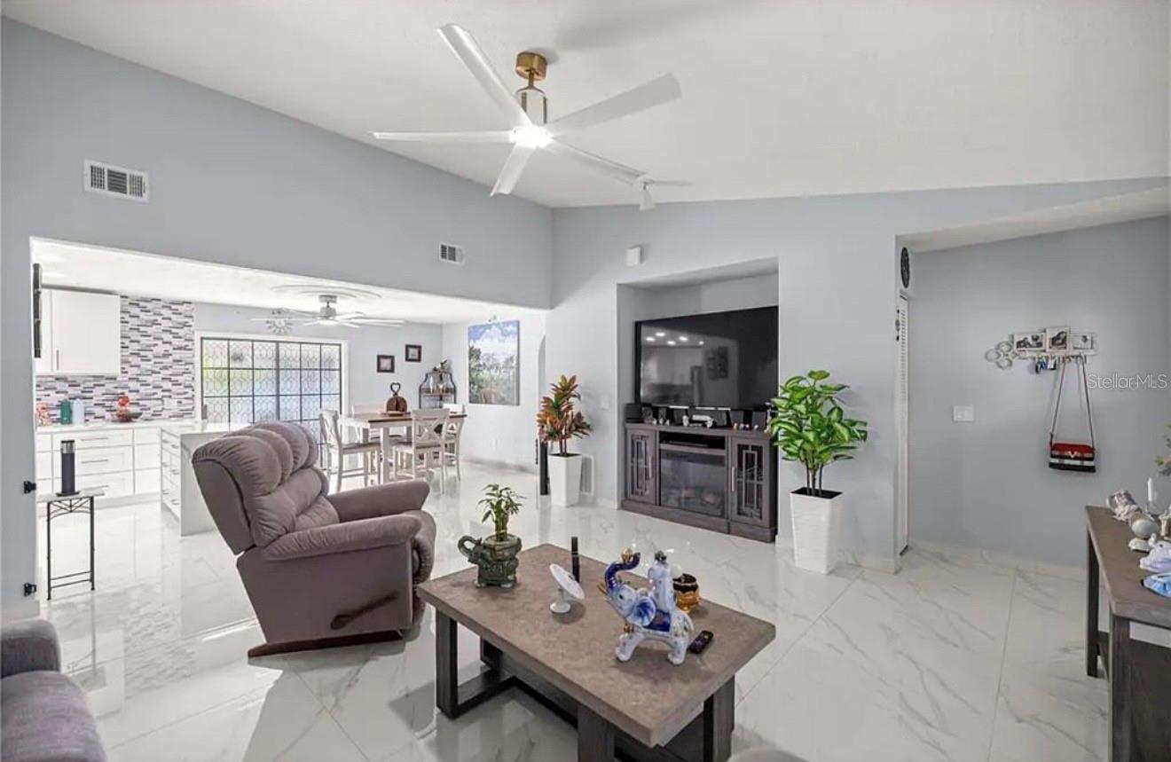 OCALA OAKS - Residential