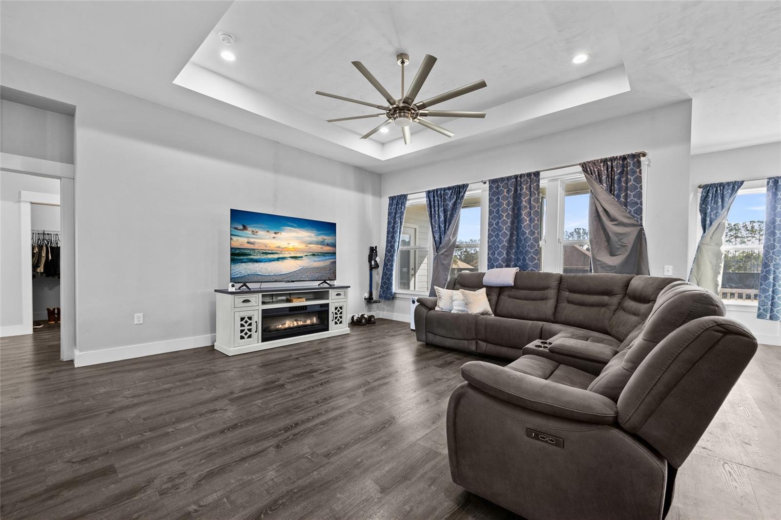 ROLLING MEADOWS SUB - Residential