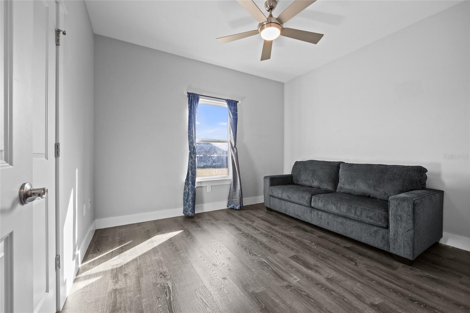 ROLLING MEADOWS SUB - Residential