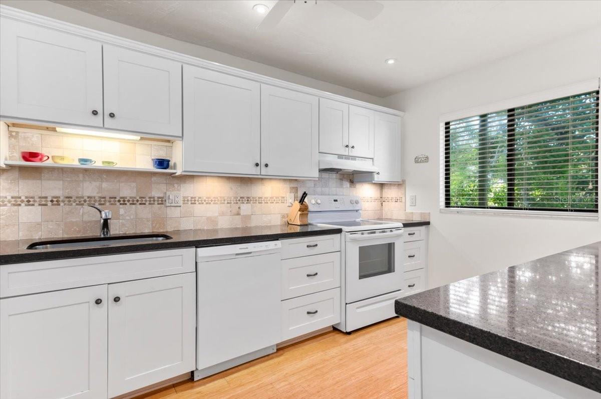 1519 PELICAN POINT DRIVE 292