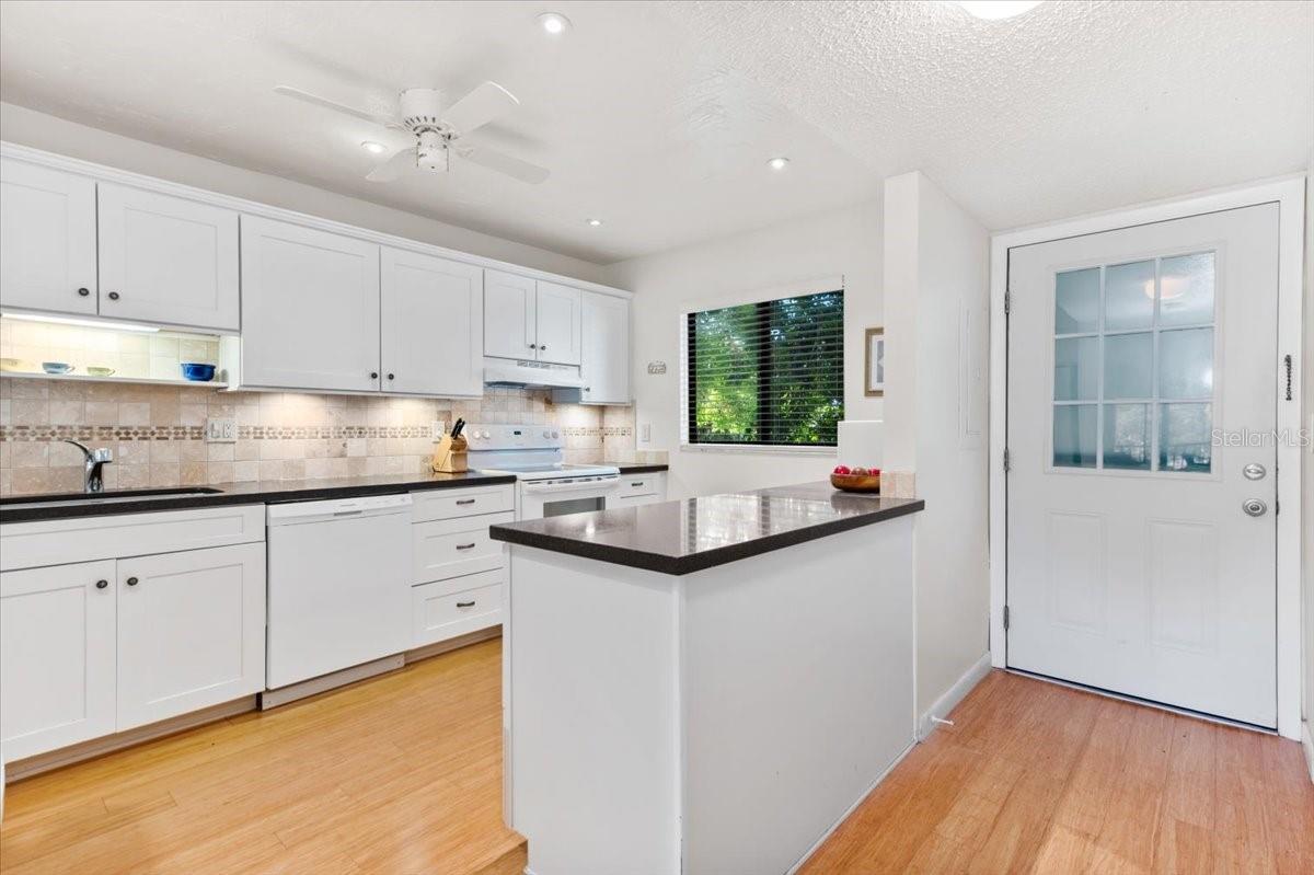 1519 PELICAN POINT DRIVE 292