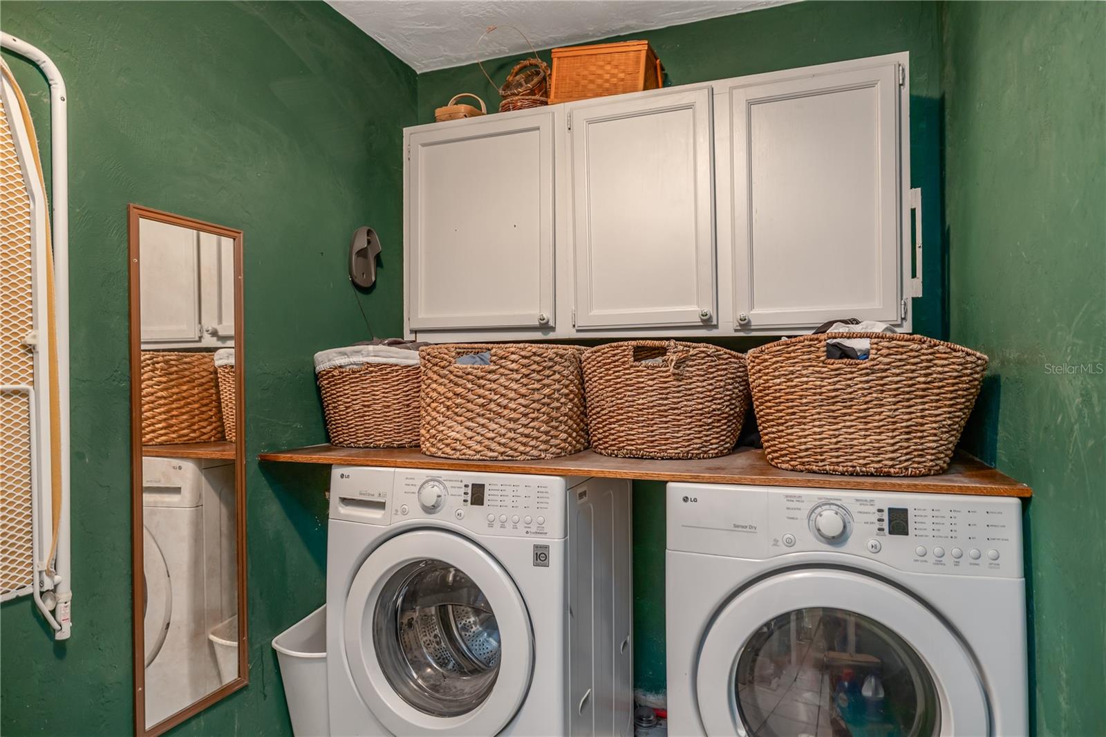 OAKRIDGE ACRES - Residential