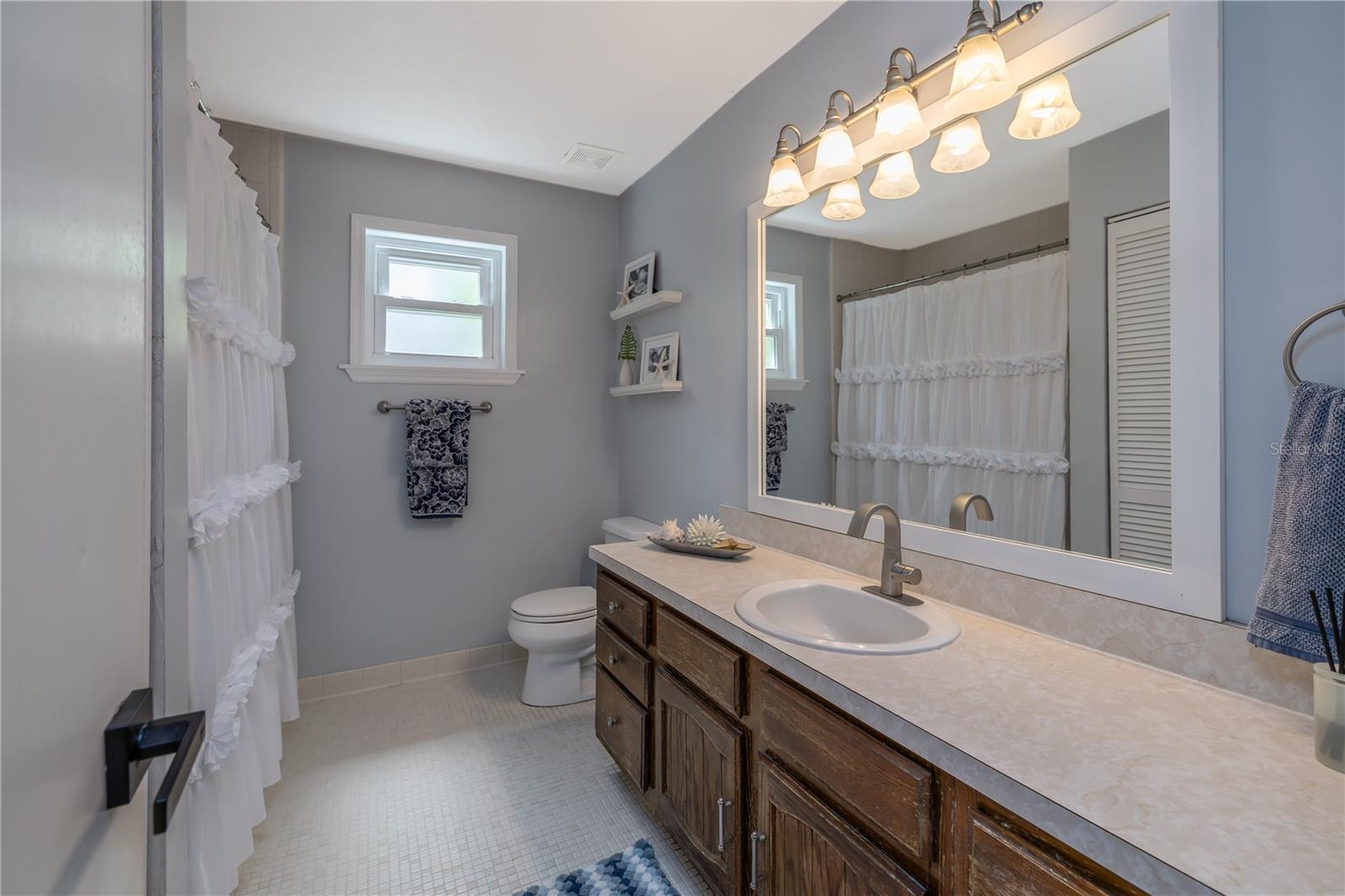 OAKRIDGE ACRES - Residential