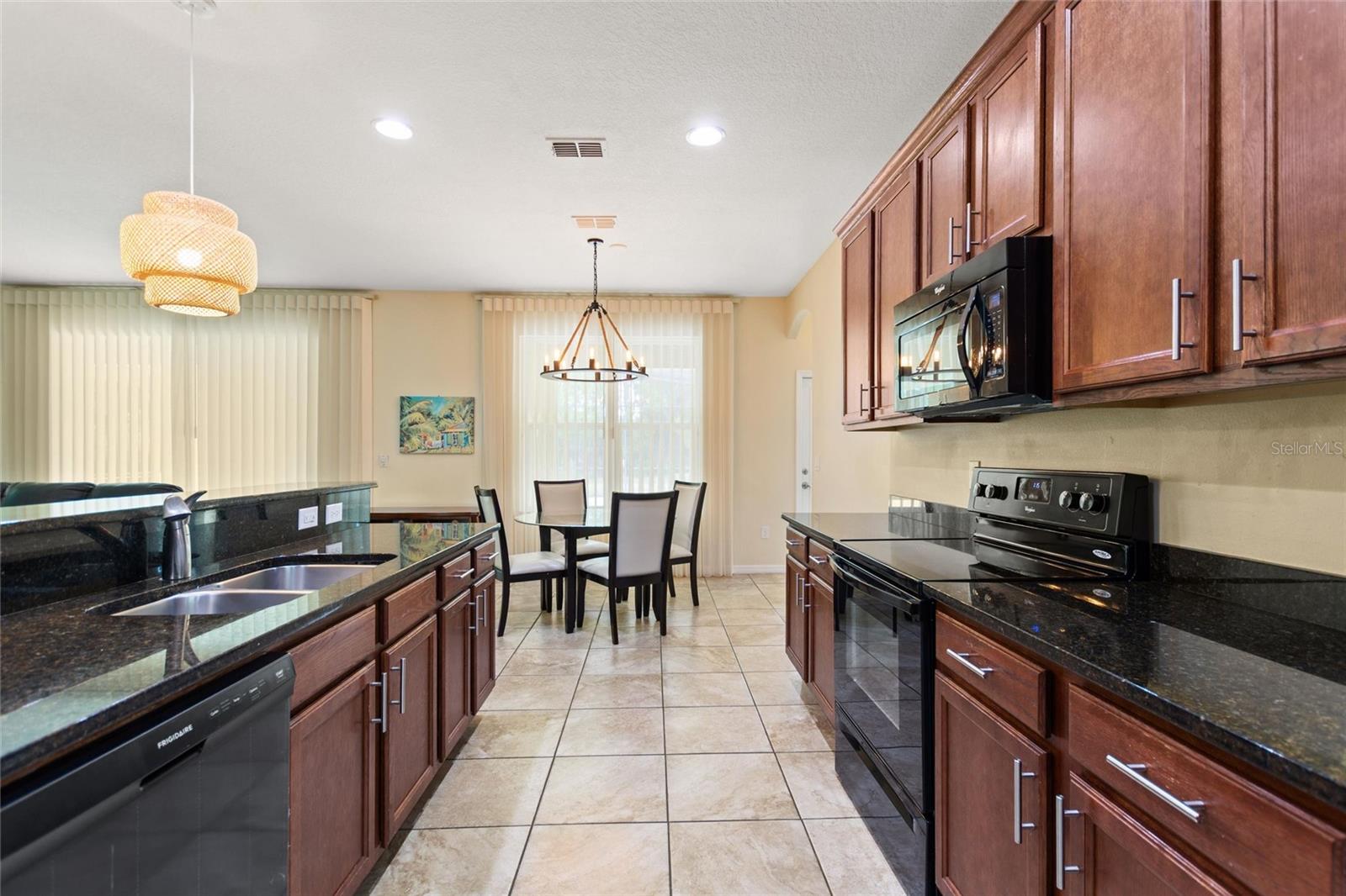 WATERSONG PH 01 - Residential