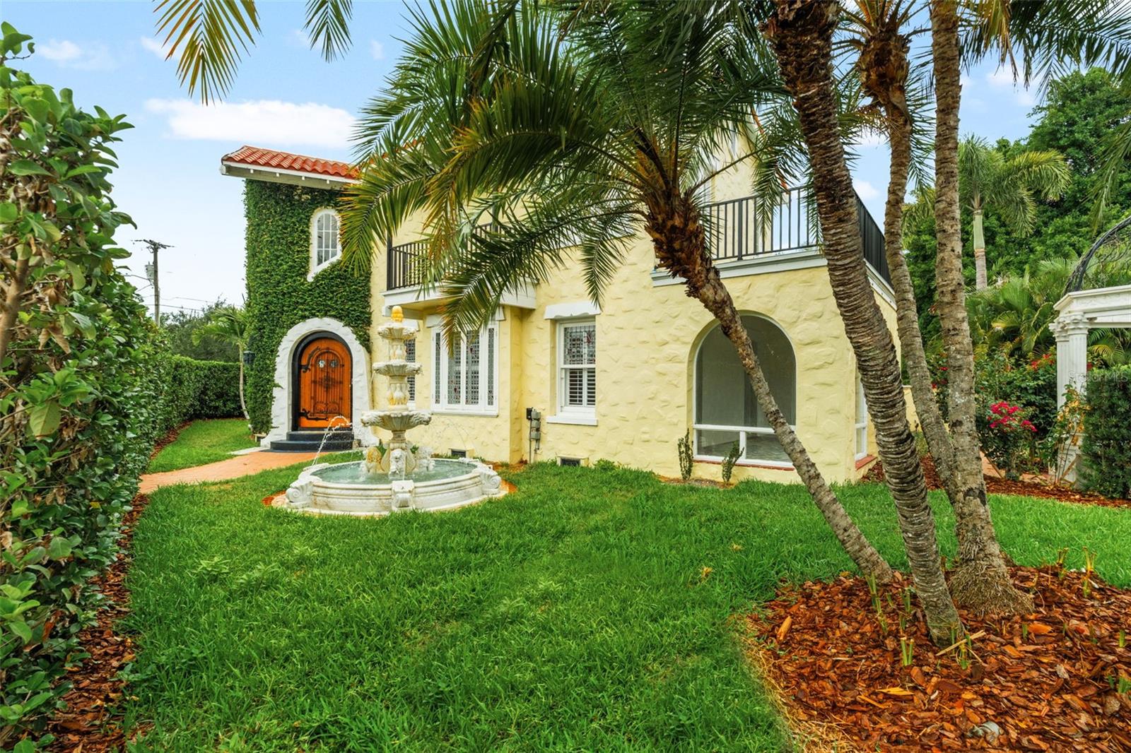 DAVIS ISLANDS PB10 PG52 TO 57 - Residential