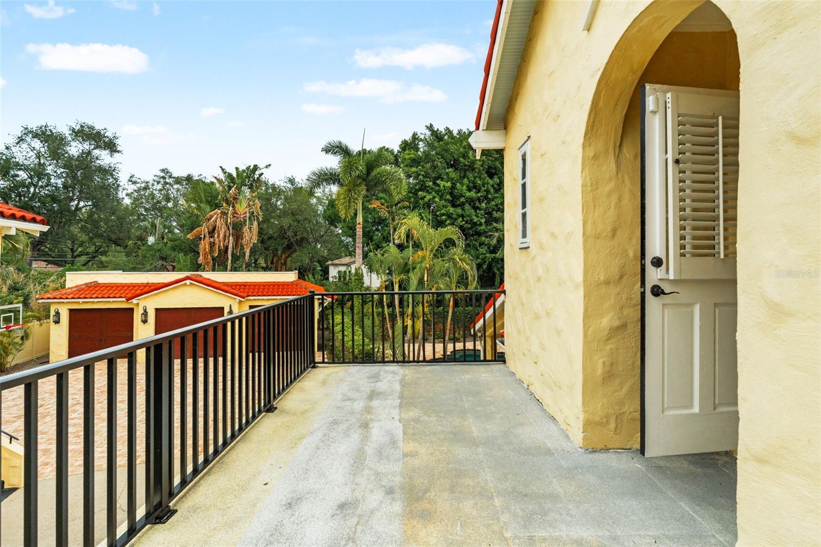 DAVIS ISLANDS PB10 PG52 TO 57 - Residential