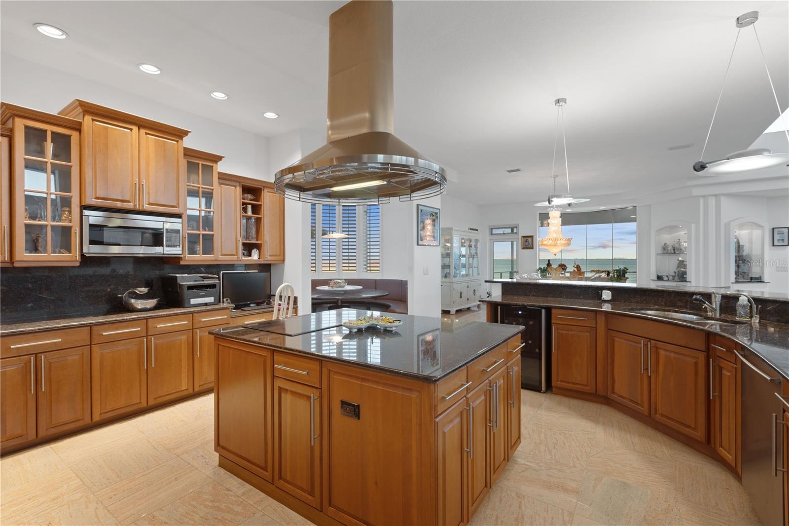 ESPLANADE ON THE BAY - Residential