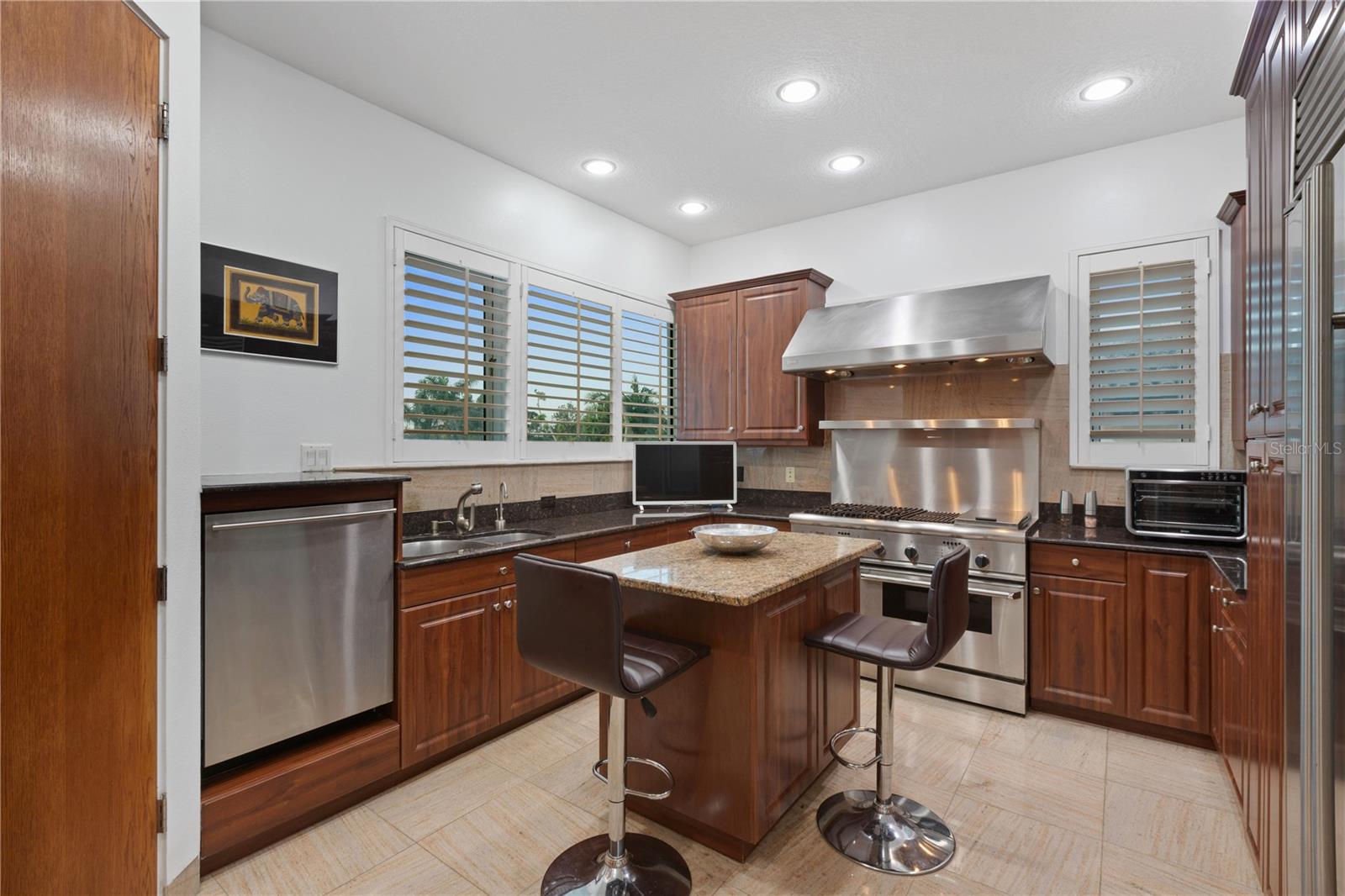 ESPLANADE ON THE BAY - Residential