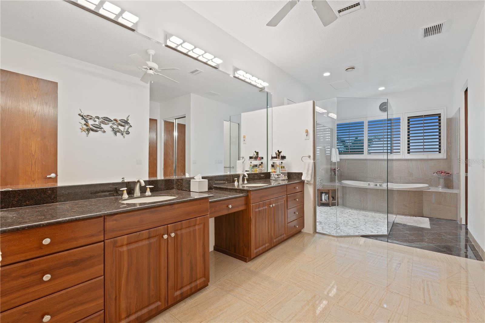 ESPLANADE ON THE BAY - Residential