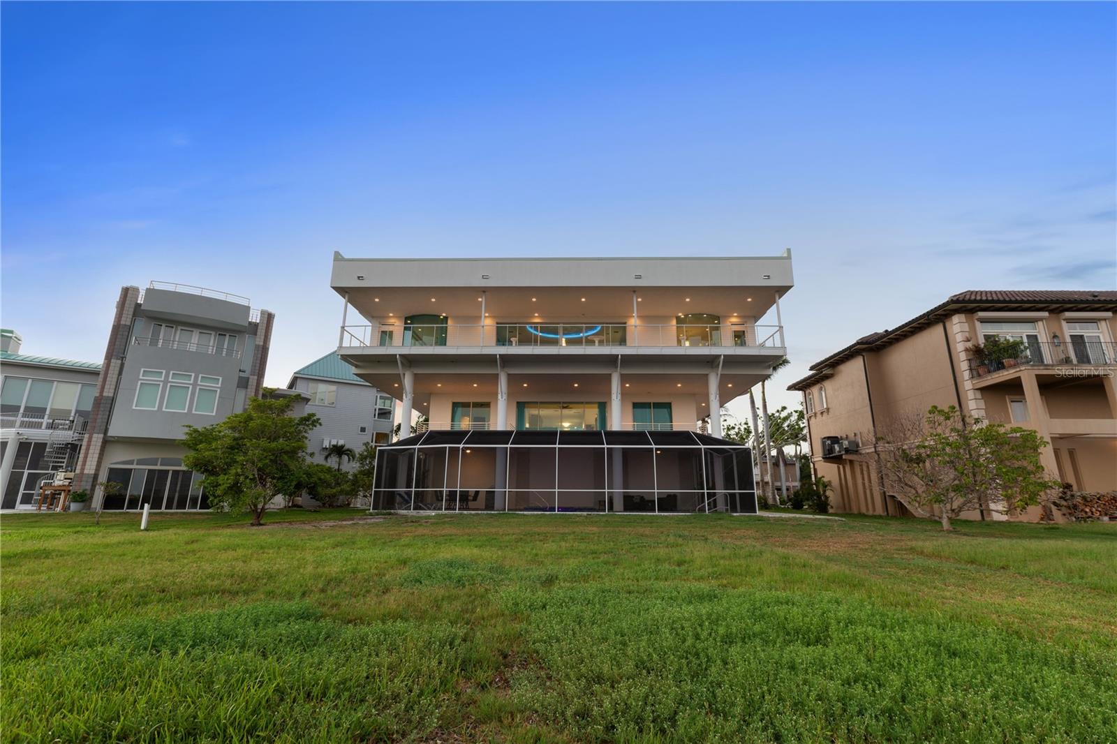 ESPLANADE ON THE BAY - Residential