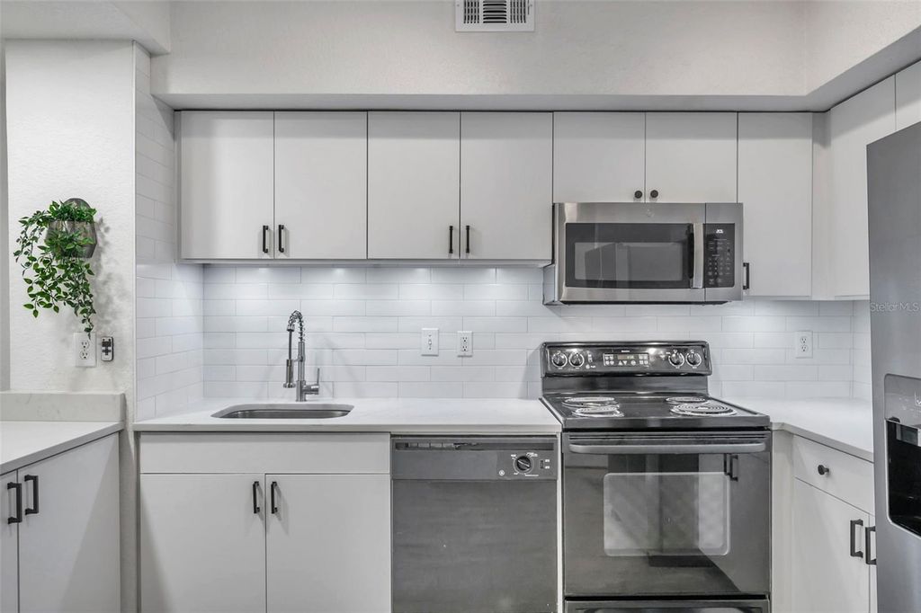 Photo of 520 S Armenia Avenue #1233, Tampa, FL 33609 (MLS # TB8494645)