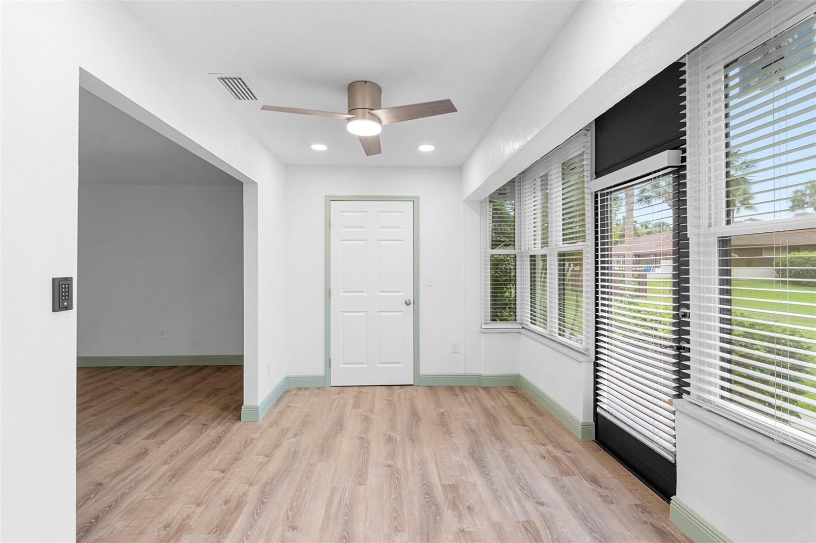 BREEZEWOOD VILLAGE CONDO PH 01-04 - Residential