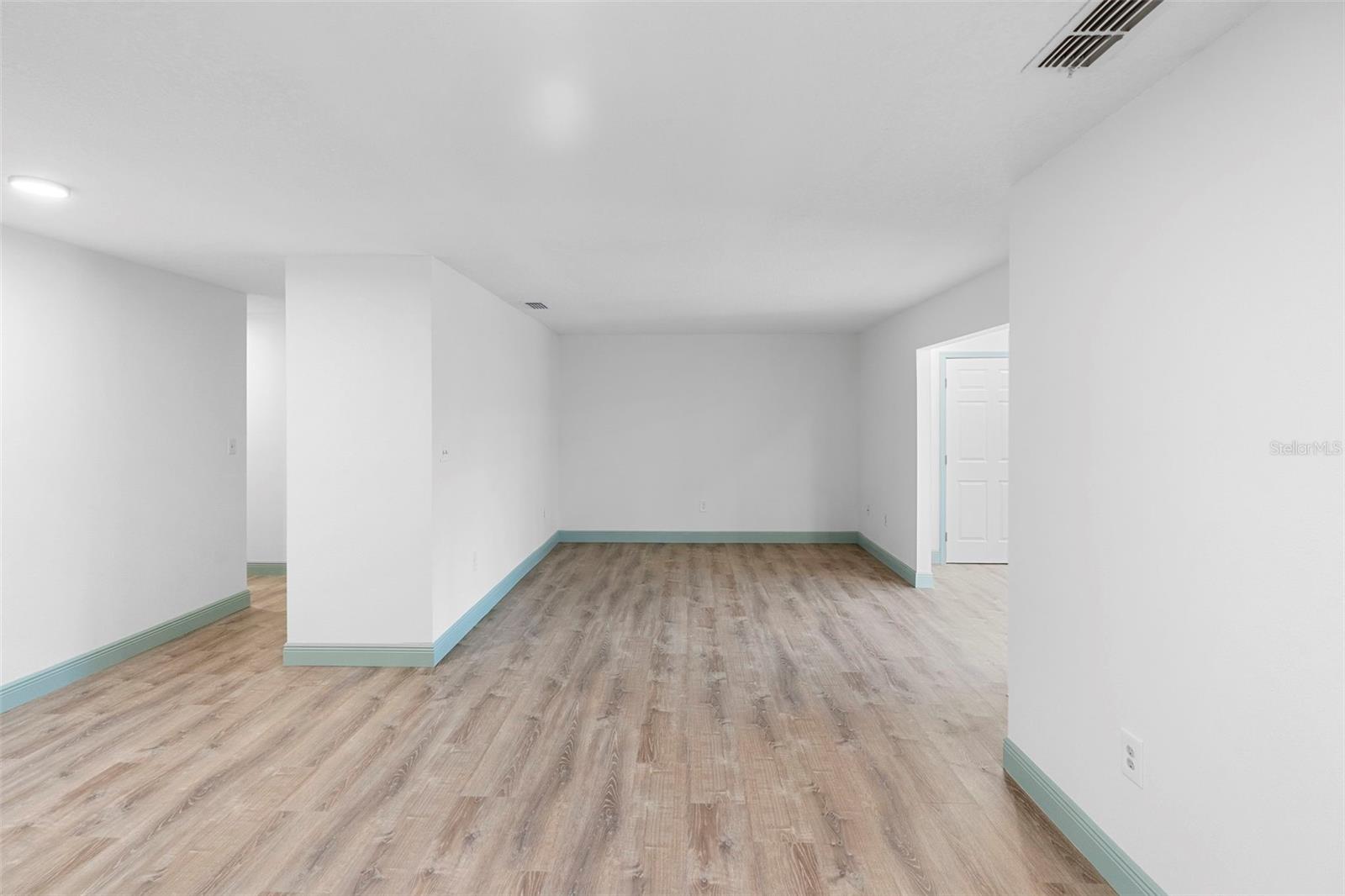 BREEZEWOOD VILLAGE CONDO PH 01-04 - Residential