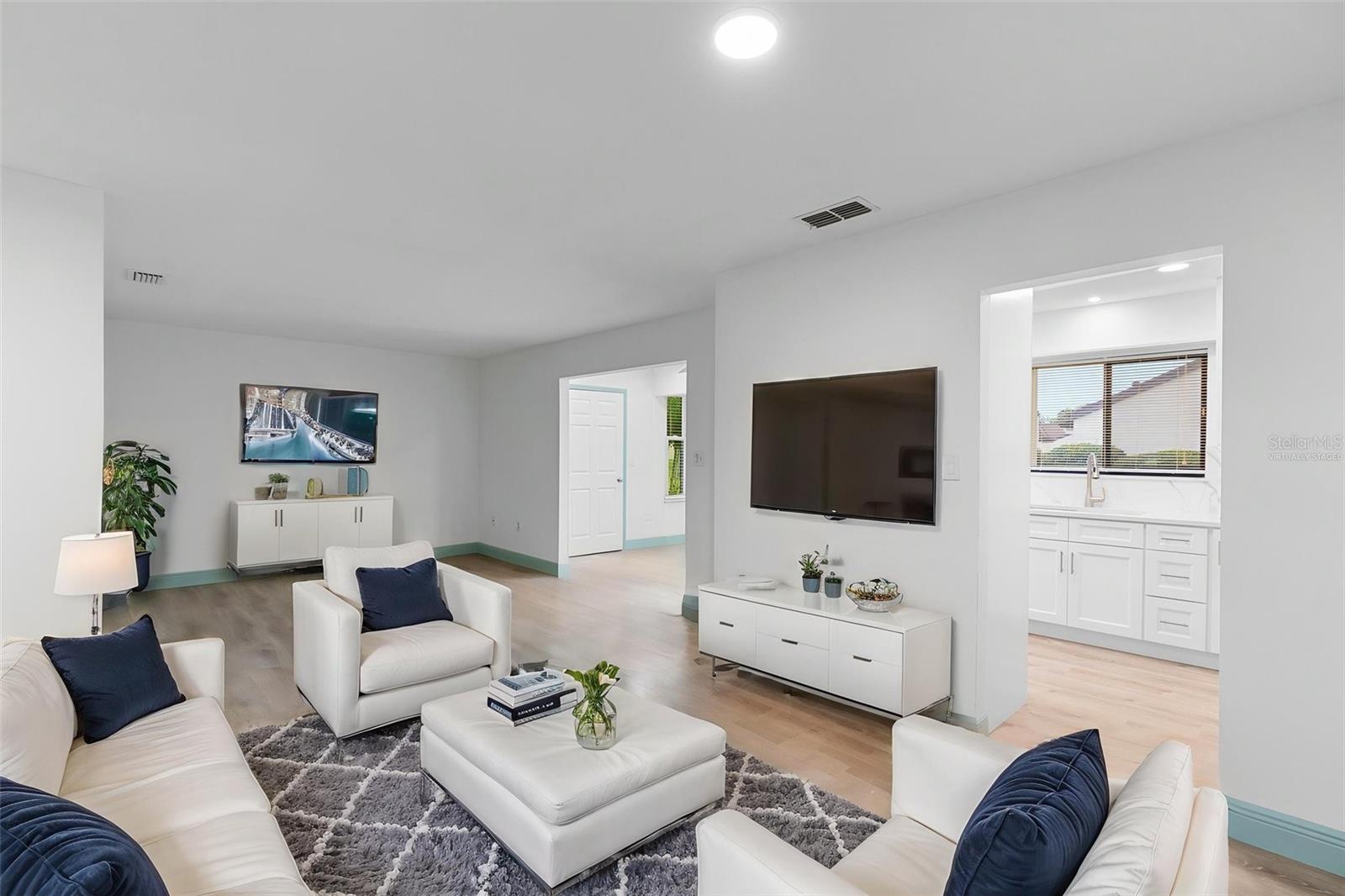 BREEZEWOOD VILLAGE CONDO PH 01-04 - Residential