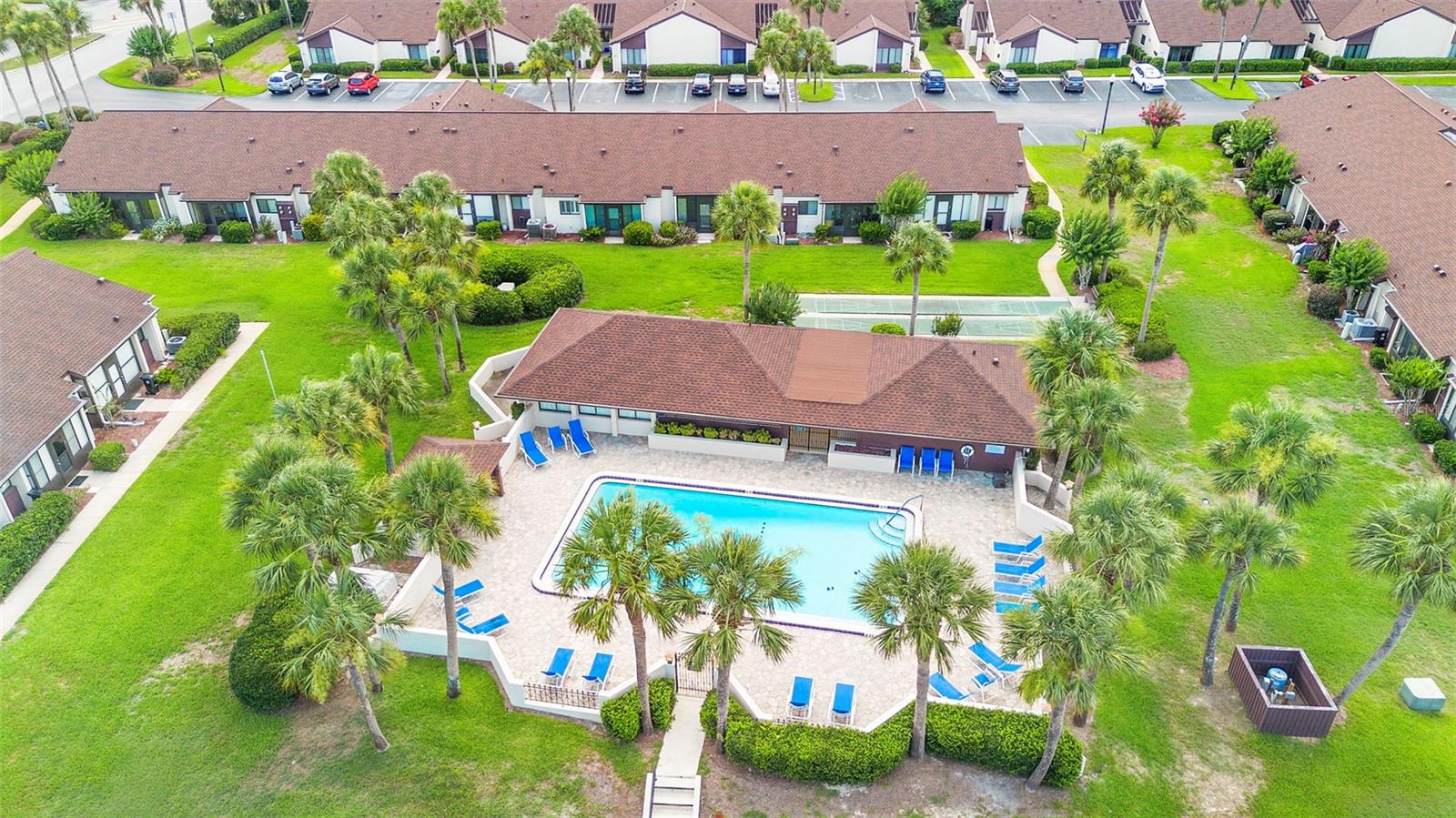 BREEZEWOOD VILLAGE CONDO PH 01-04 - Residential