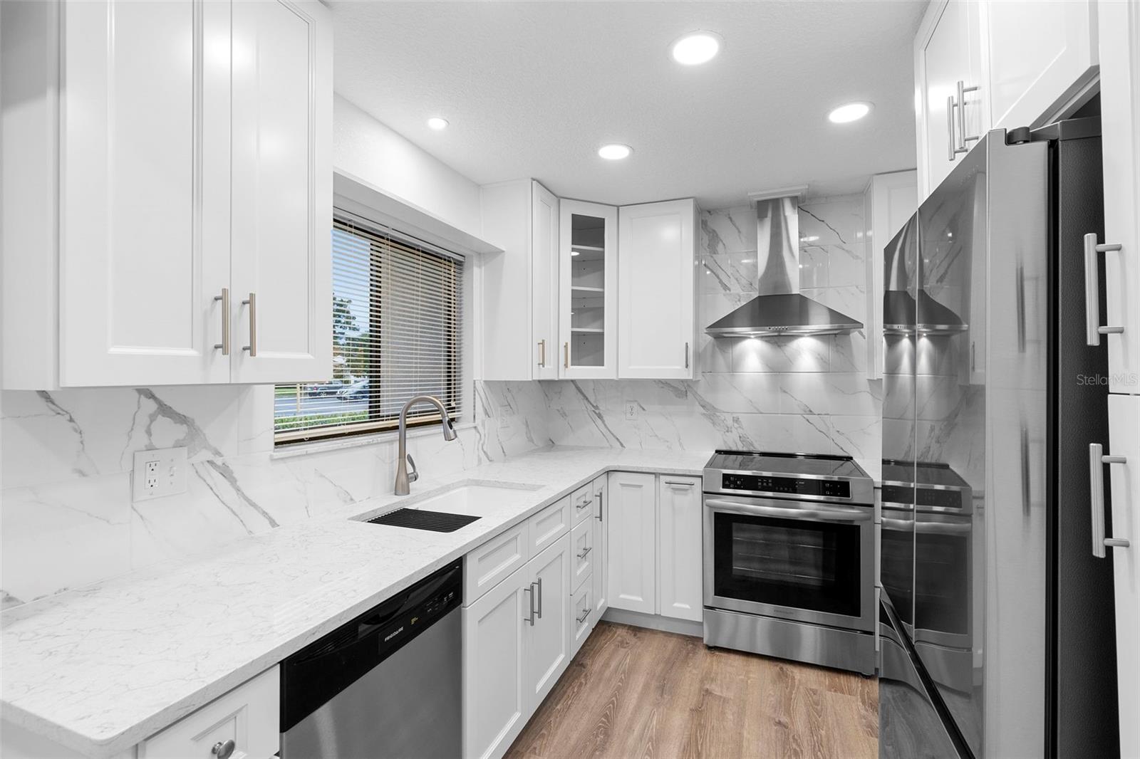 BREEZEWOOD VILLAGE CONDO PH 01-04 - Residential