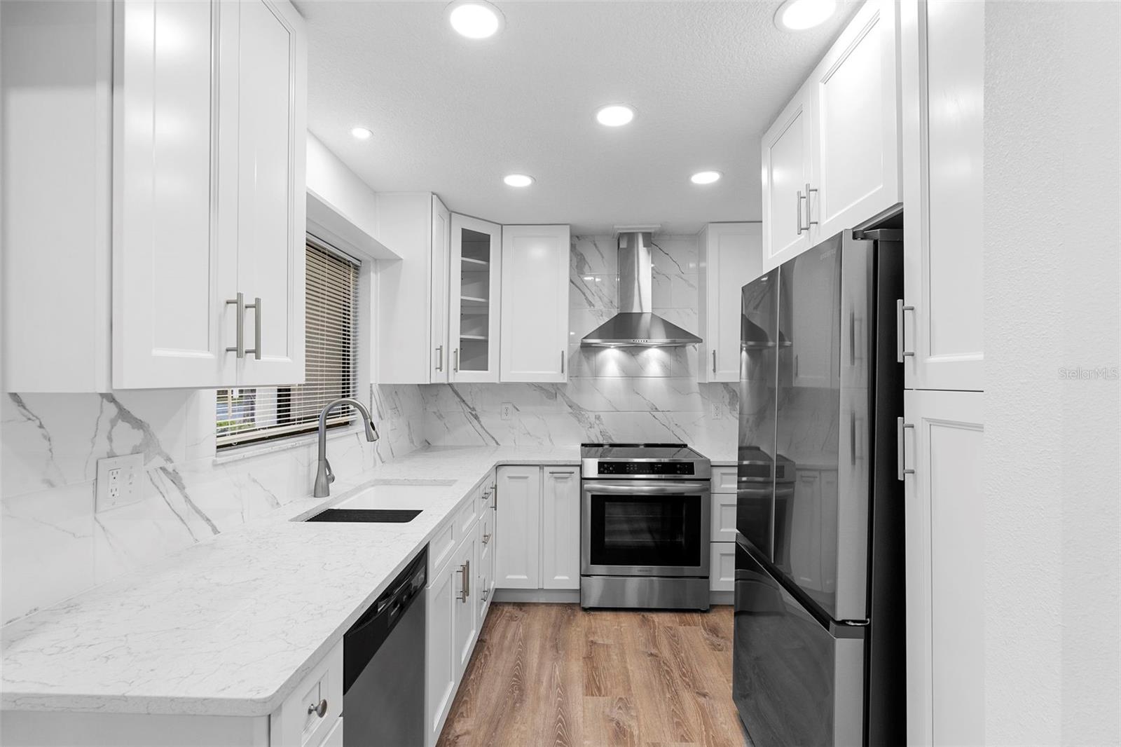 BREEZEWOOD VILLAGE CONDO PH 01-04 - Residential