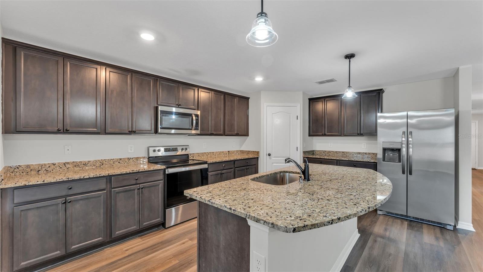 1415 SWAN LAKE CIRCLE