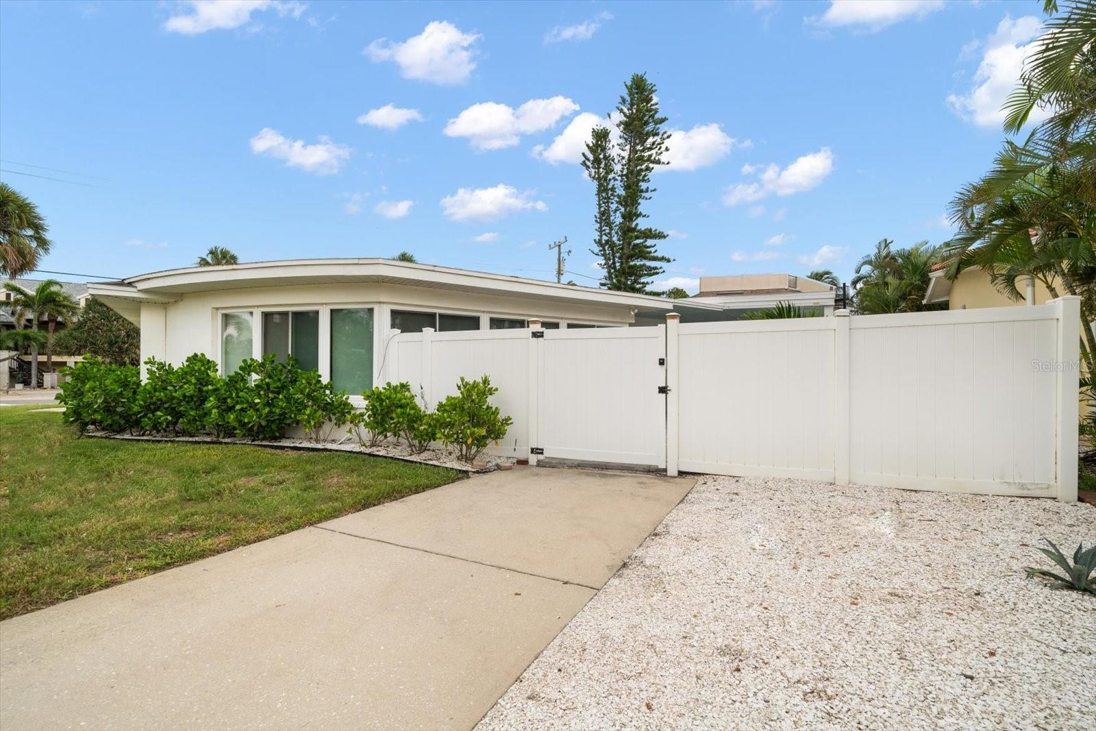 CARLOUEL SUB - Residential