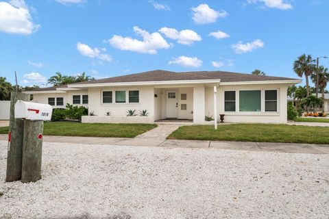 Photo of 1018 Bay Esplanade, Clearwater Beach, FL 33767 (MLS # TB8446996)