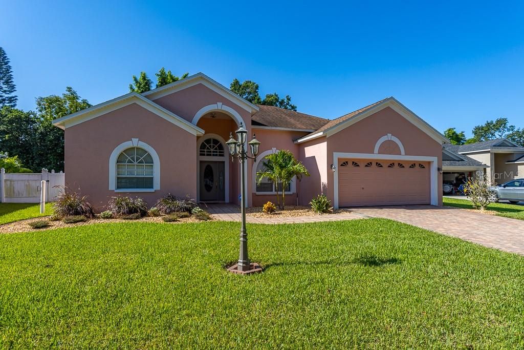 Photo of 828 Innergary Place, Valrico, FL 33594 (MLS # TB8428319)