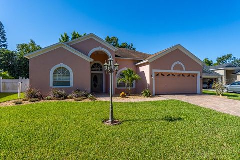 Photo of 828 Innergary Place, Valrico, FL 33594 (MLS # TB8428319)