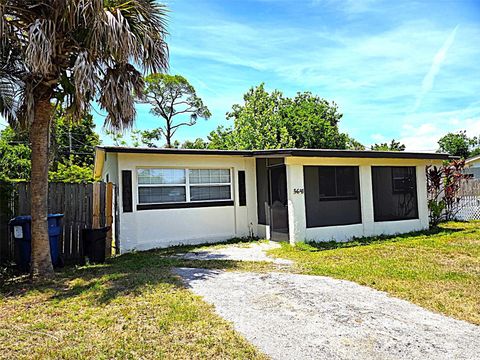 Photo of 5641 94th Terrace N, Pinellas Park, FL 33782 (MLS # TB8506554)