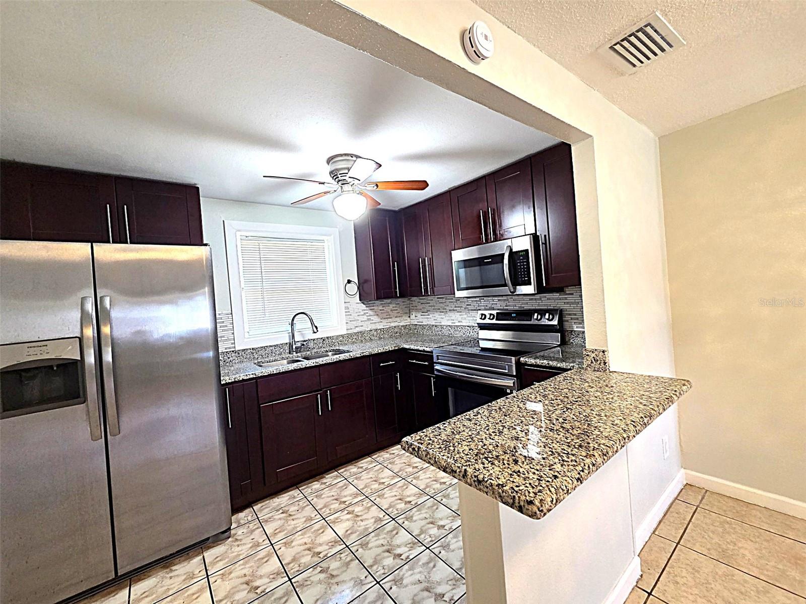 5641 94TH TERRACE N