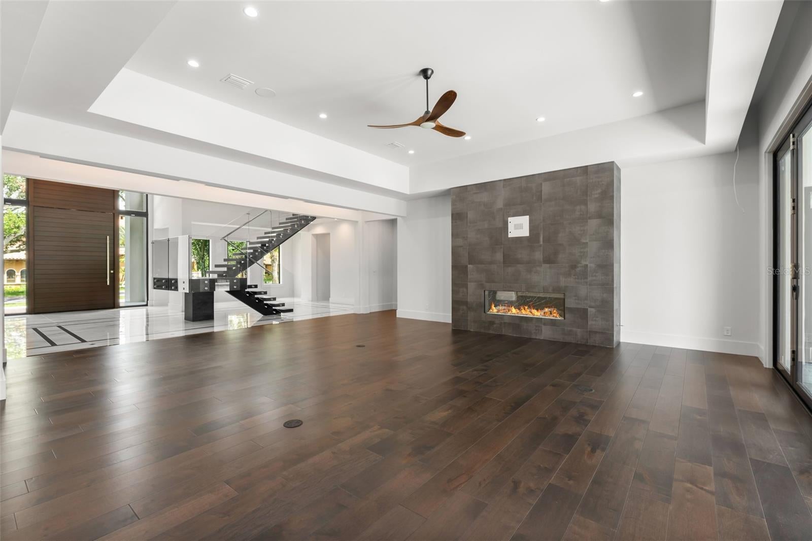 5373 ISLEWORTH COUNTRY CLUB DRIVE