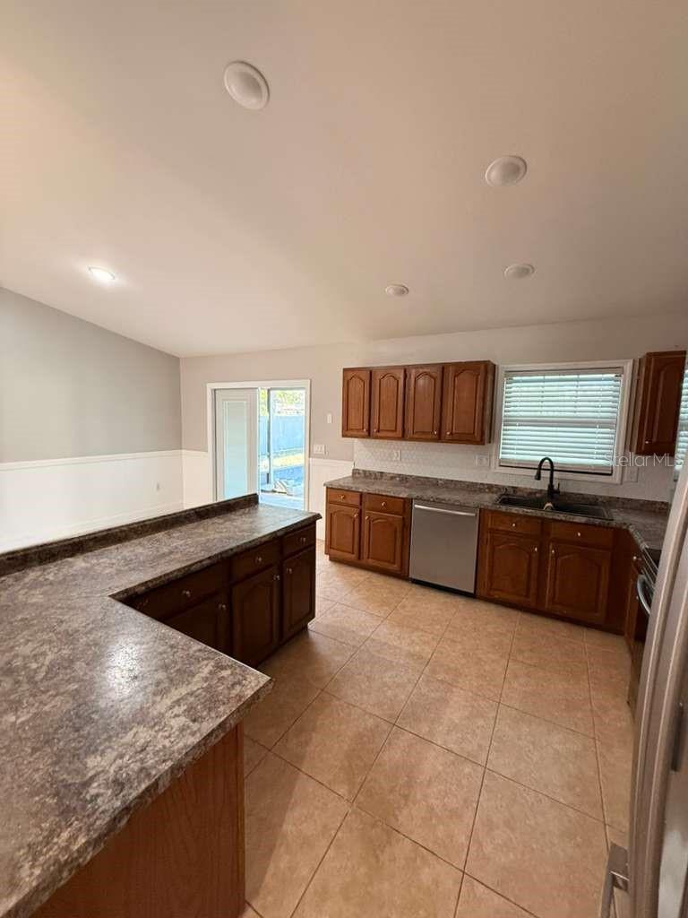 WILDERNESS PH 2 THE - Residential Lease