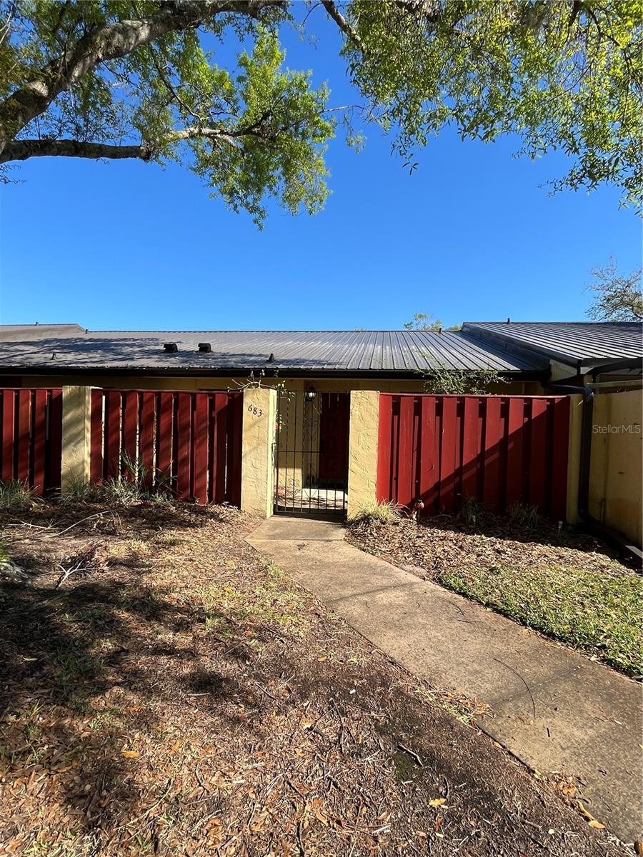 683 BROADMOOR CIRCLE 683
